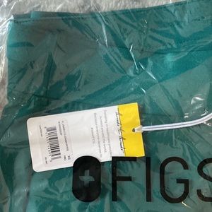 Figs Zamora joggers hunter green